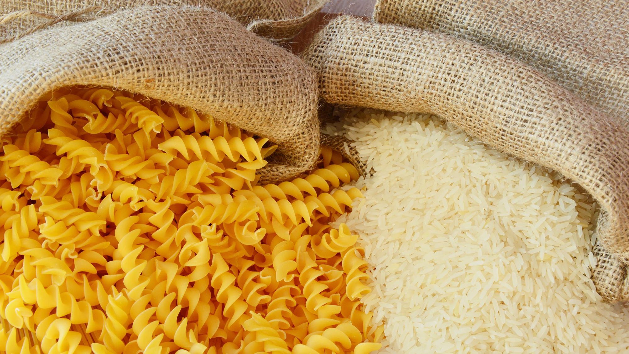Zero waste en plasticvrij pasta, granen, rijst